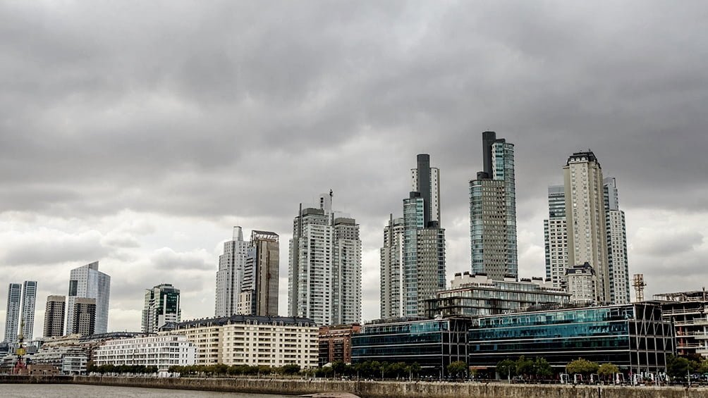 Domingo nublado y una máxima de 21 grados en la Ciudad y el conurbano