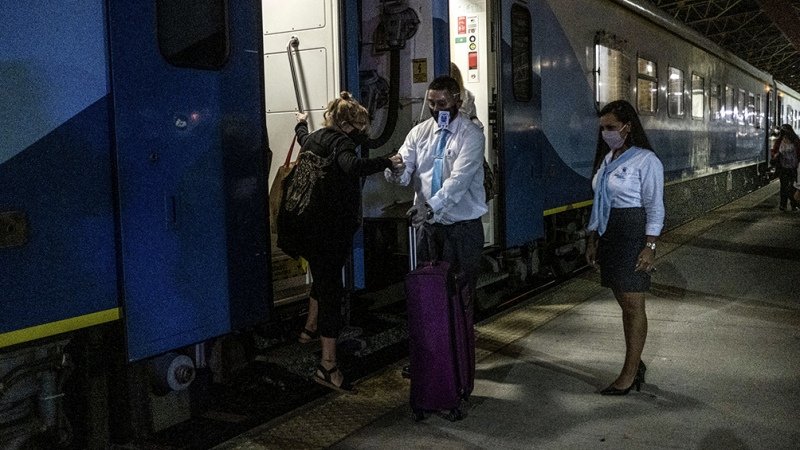El tren llegó a Mar del Plata, luego de ocho meses de inactividad por la pandemia