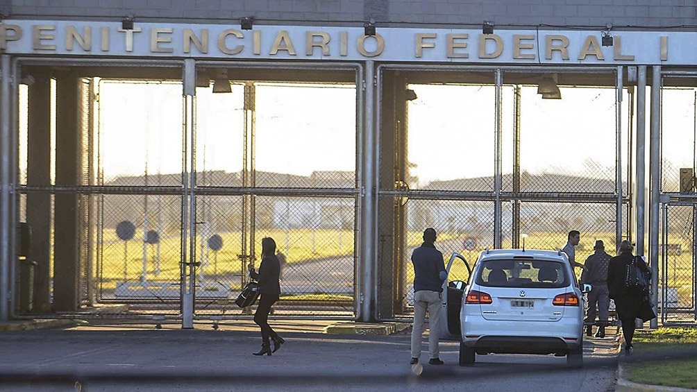 Penitenciarios buscan despegarse del espionaje, pero no explican la información en manos de la AFI