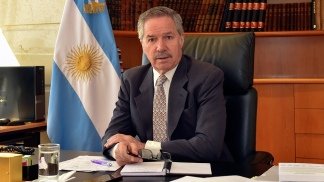 Solá recibió las cartas credenciales del nuevo embajador de Portugal en la Argentina