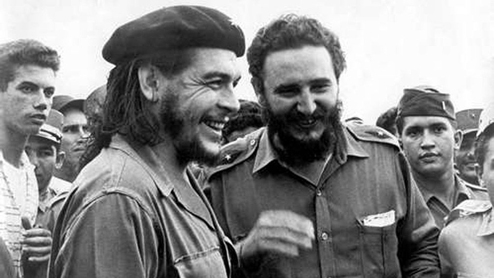 Plantaron un pino en Cuba en memoria del "Che" Guevara