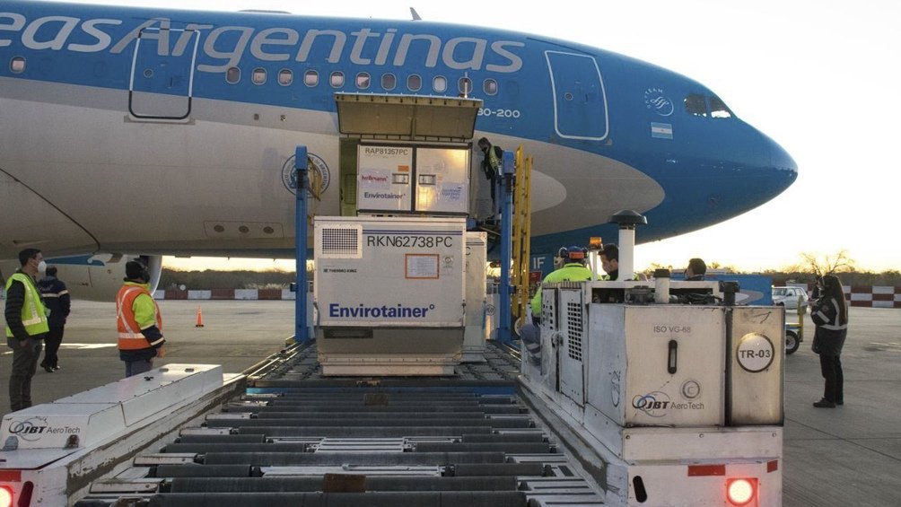Parte un nuevo vuelo de Aerolíneas Argentinas a China para traer más dosis de Sinopharm