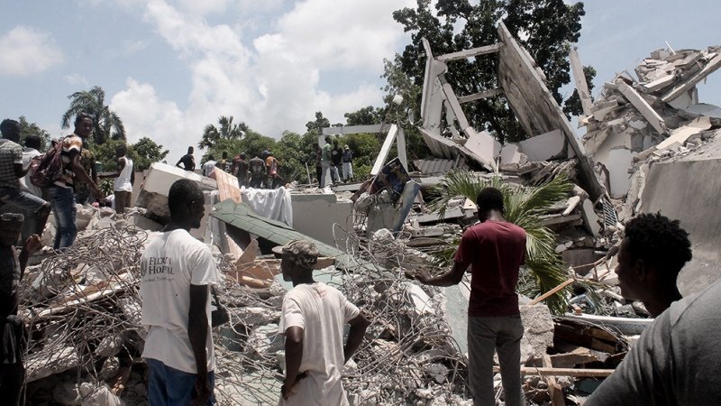 Llega a 1.941 la cifra oficial de muertos por el terremoto en Haití