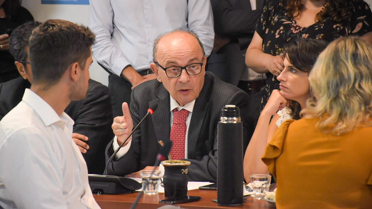 Leopoldo Moreau acusó a la oposición de armar operaciones mediáticas y electoralistas
