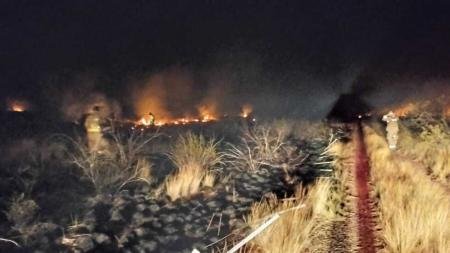 Combaten nuevos focos de incendios en campos cercanos a la Península Valdés