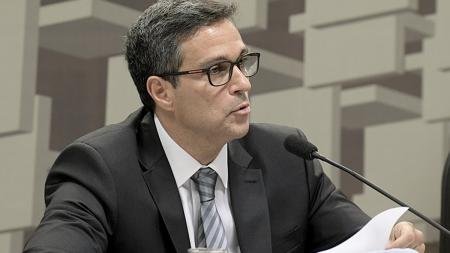 El bolsonarista jefe del Banco Central de Brasil se opone a cambiar meta de inflación