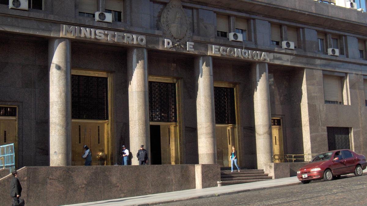 El Tesoro consiguió más de 822 millones de pesos en nueva licitación