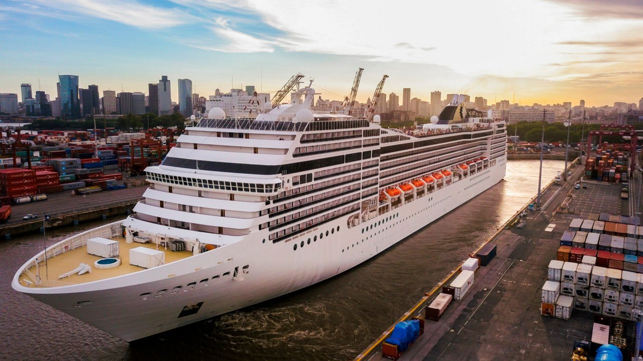 Reducen en un 20% el peaje a los cruceros para impulsar la llegada de turistas al puerto de Buenos Aires