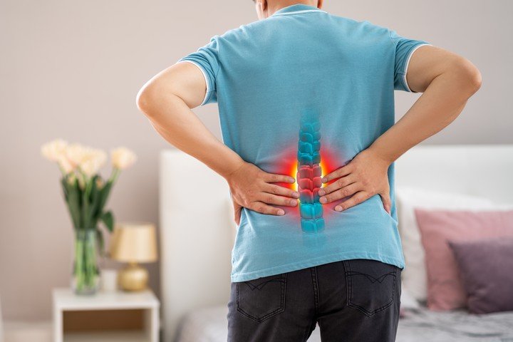 Los mejores ejercicios para mejorar la estabilidad de la zona lumbar en adultos mayores